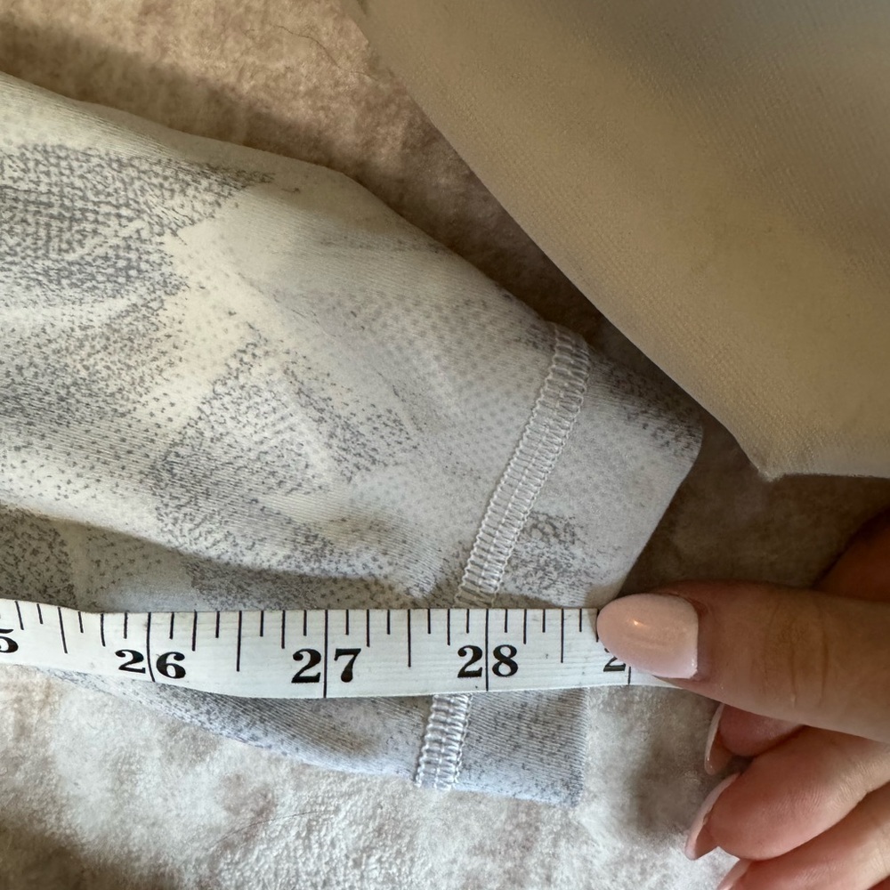 Lululemon Wunder Under Hi-Rise Tight 28" size 8 - Picture 6 of 6